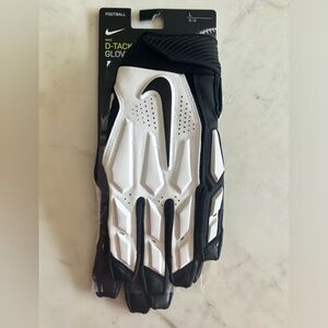 Men’s Nike football gloves size Large NWT